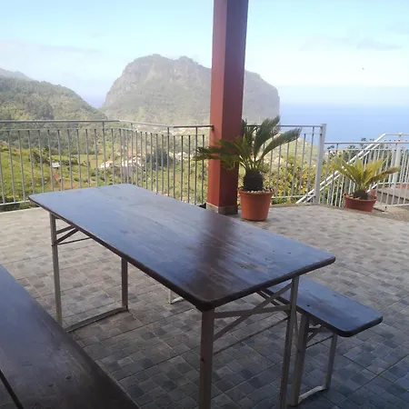 House In The Montain Casa Do Cabeco Dom wakacyjny Machico (Madeira)