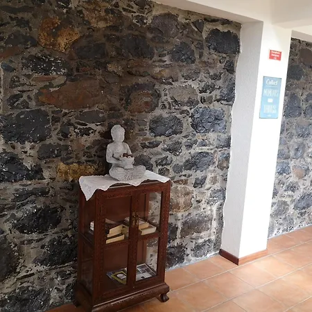 House In The Montain Casa Do Cabeco * Machico (Madeira)