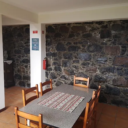 בית נופש House In The Montain Casa Do Cabeco *