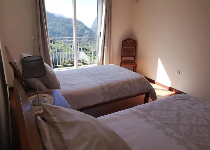 Feriehus House In The Montain Casa Do Cabeco *